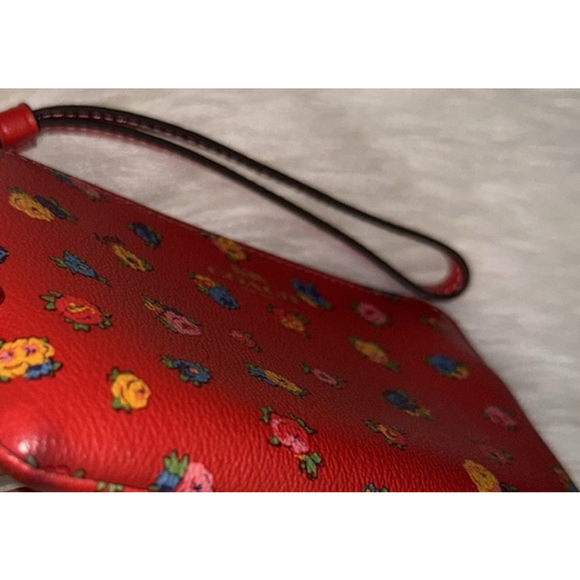 Women's Coach Floral Print Wristlet Small Red EUC - Picture 10 of 10